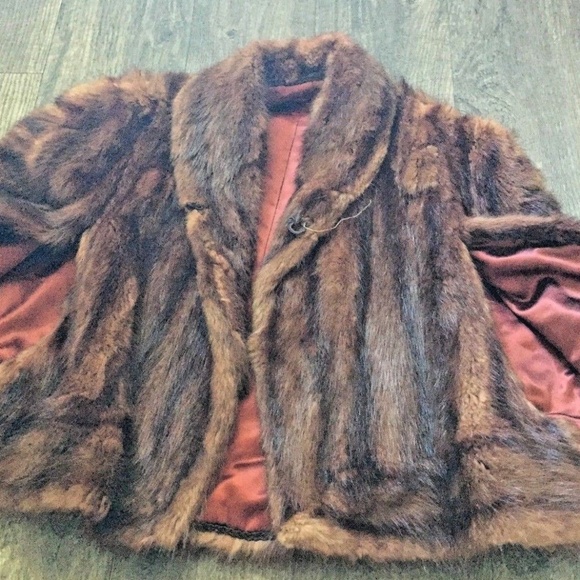 Vintage Brown Stripped Mink Fur Sleeveless Jaccket - Picture 5 of 7